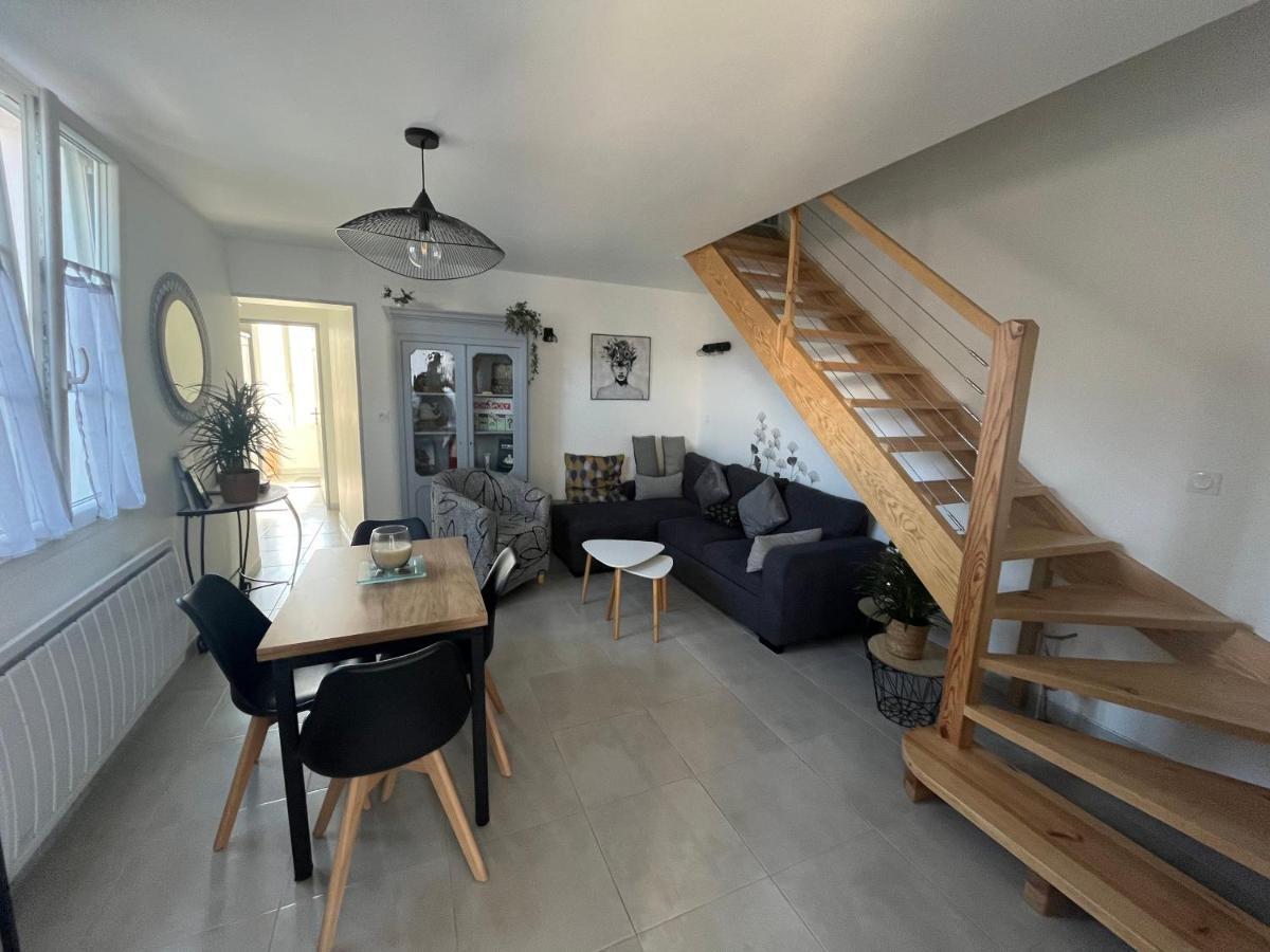 רושפור Maison Chaleureuse Avec Terrasse Privative Proche De La Gare Et Du Centre-Ville מראה חיצוני תמונה