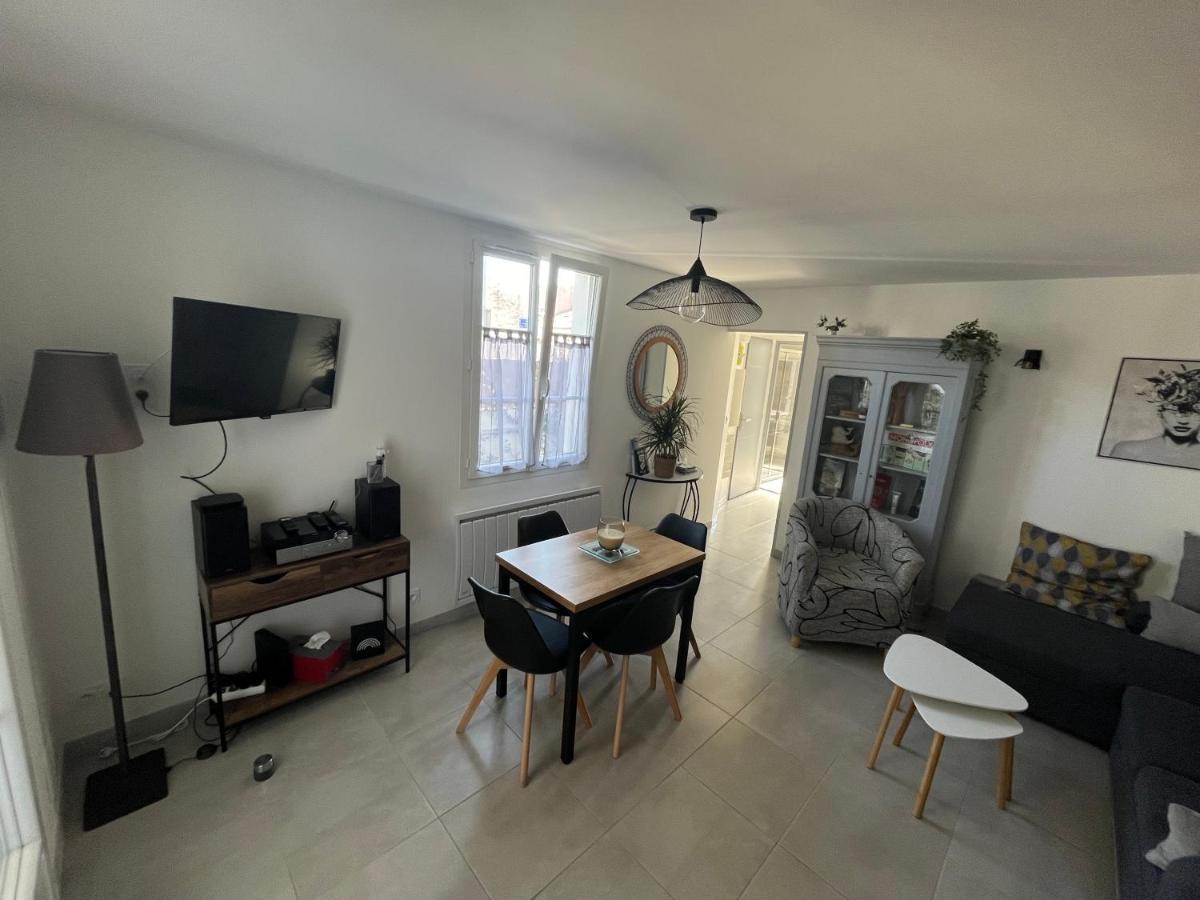 רושפור Maison Chaleureuse Avec Terrasse Privative Proche De La Gare Et Du Centre-Ville מראה חיצוני תמונה