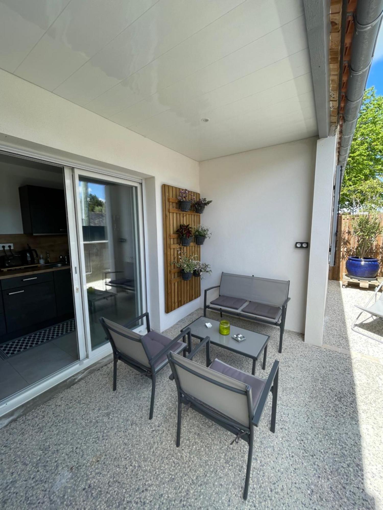 רושפור Maison Chaleureuse Avec Terrasse Privative Proche De La Gare Et Du Centre-Ville מראה חיצוני תמונה